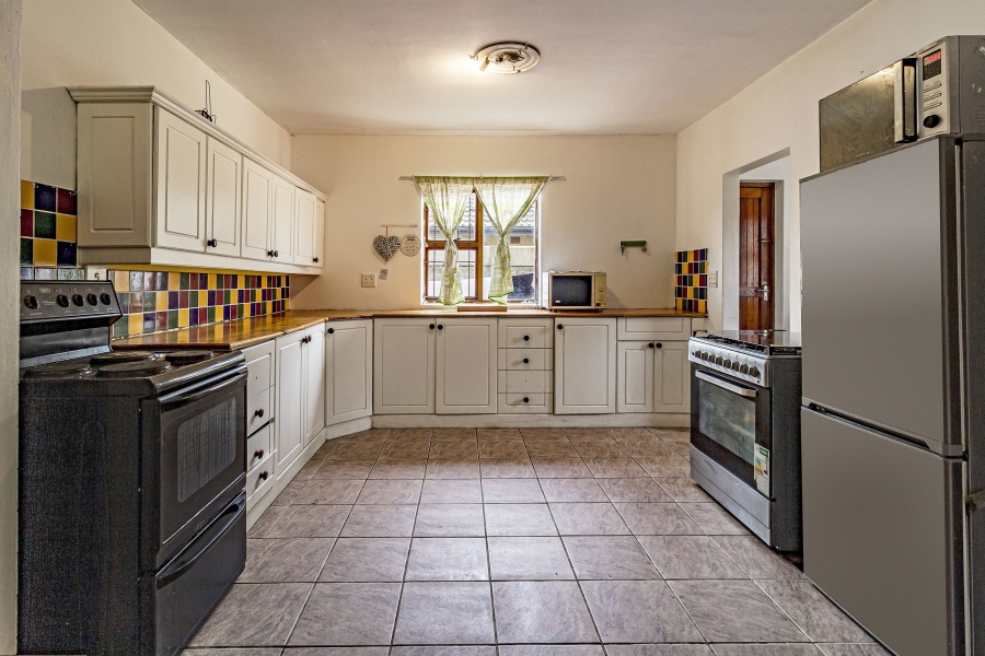 5 Bedroom Property for Sale in Bell Glen Western Cape